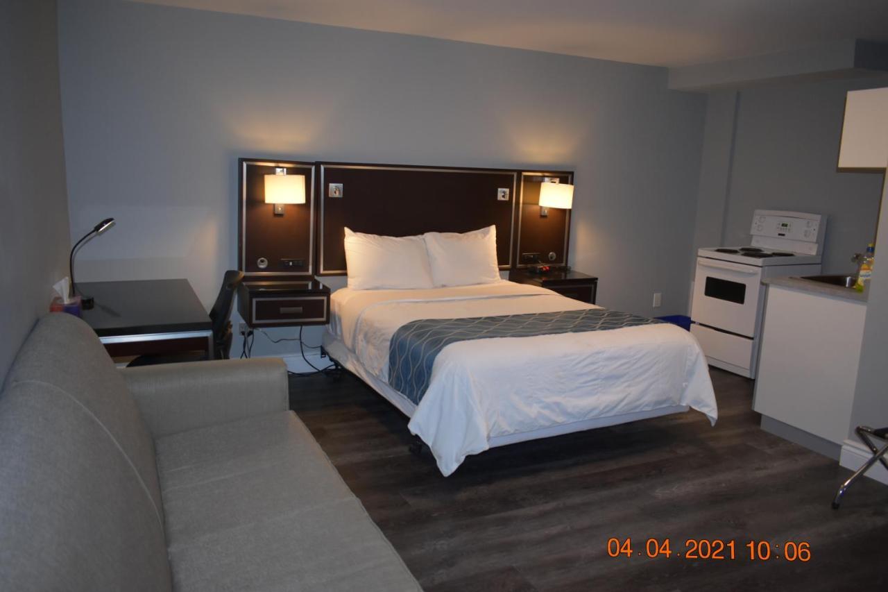 Time Travellers Motel Petawawa Екстер'єр фото